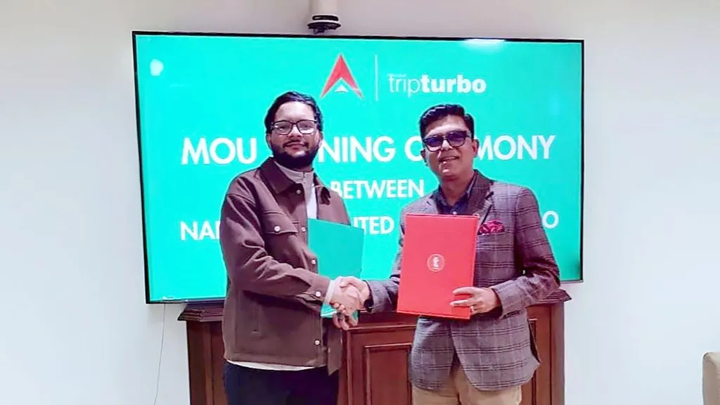 Adarsha Bazgain, Deputy Chief Executive Officer (DCEO) at Nabil Bank Limited and Bimal Raj Paudel, Growth and Marketing Lead at Trip Turbo signing MoU.